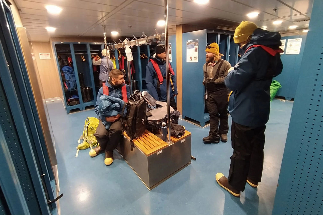 POSTCARD FROM ANTARCTICA #2 HOW DO YOU STAY WARM IN ANTARCTIC CONDITIONS?