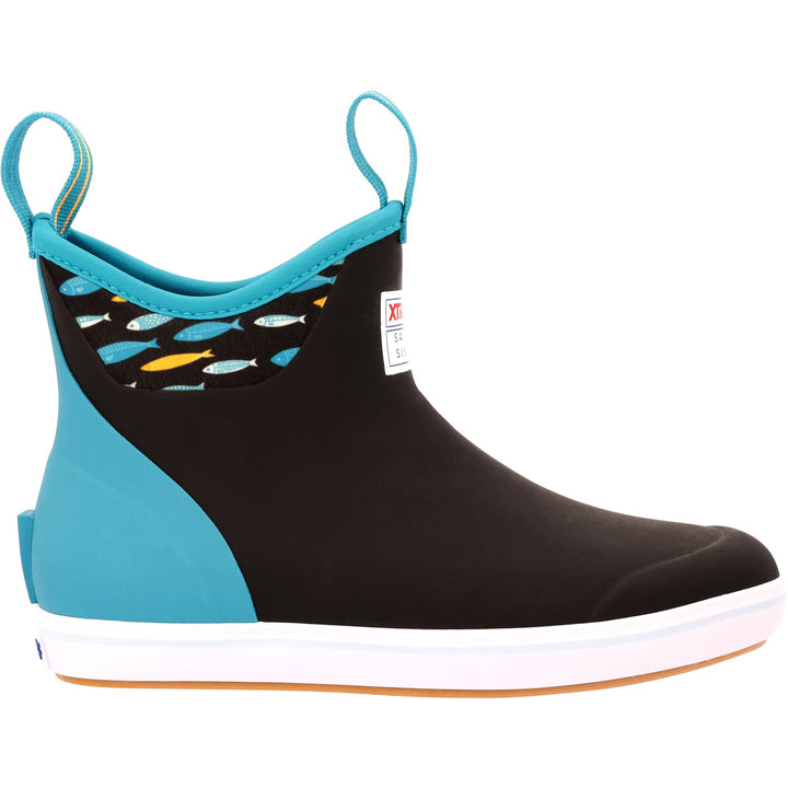 XTRATUF WOMEN'S SALMON SISTERS 6" ANKLE DECK BOOT BLACK/SSTAILS&SCALES