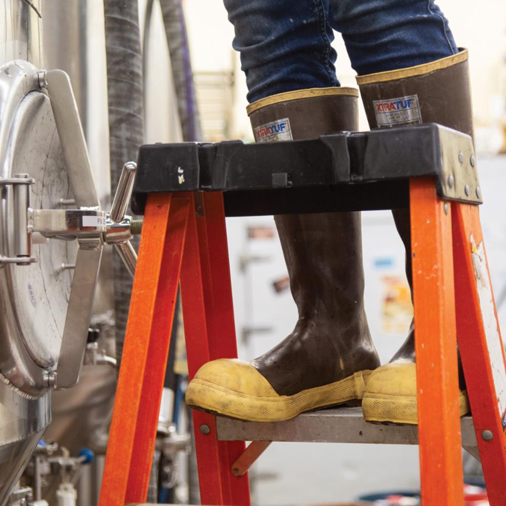 Xtratuf MENS 15 IN INSULATED STEEL TOE LEGACY BOOT COPPER/TAN